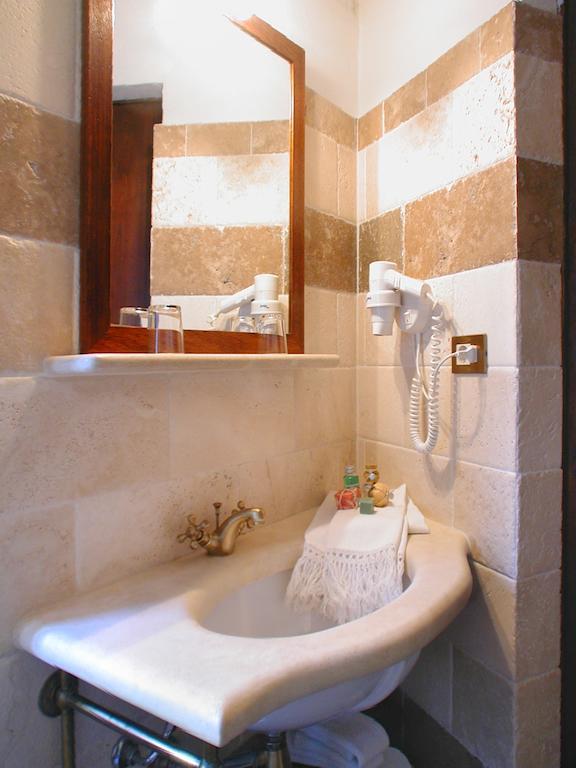 Albergo Il Giglio Montalcino Habitación foto